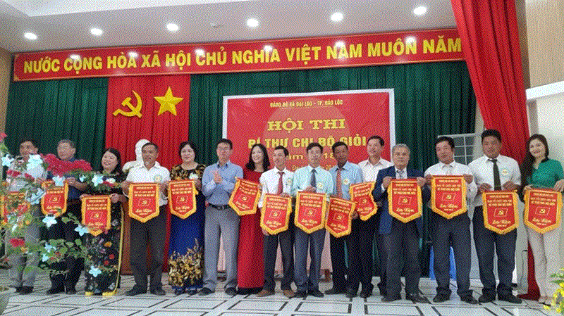 Hiện tại, 11/11 thôn ở xã Đại Lào đã thực hiện mô hình bí thư chi bộ kiêm trưởng ban công tác mặt trận. Ảnh: Đ.A