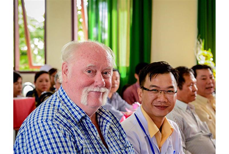 Bác sĩ Hoàng Long